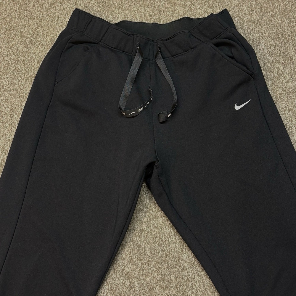 Nike‎ Women's Therma-FIT Training Joggers M-L 28X27 Black Tapered Cuff Pocket